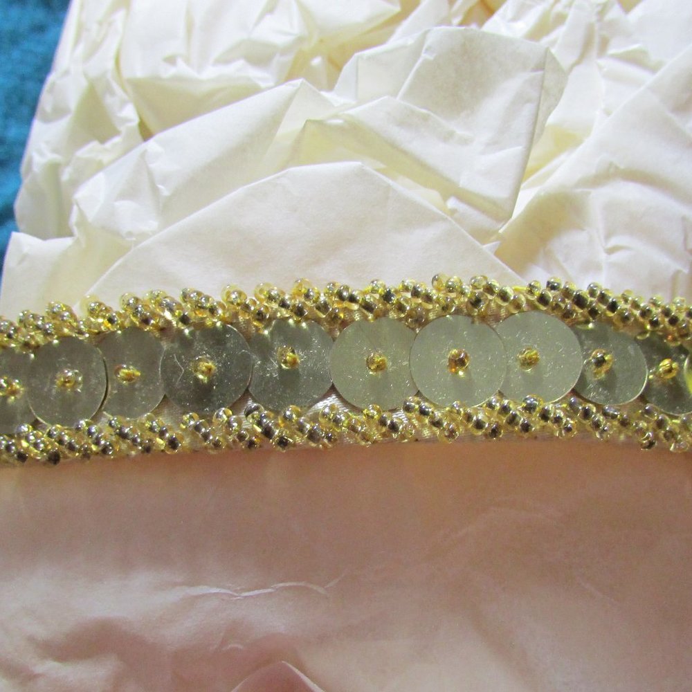 Elegant Gold Beaded Vintage Clutch - Picture 10 of 10